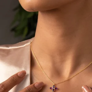 Model Collar Croix 2 Collar Croix